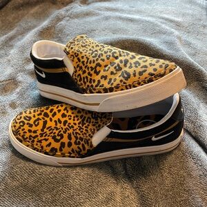 Leopard Print Slip-On Shoes